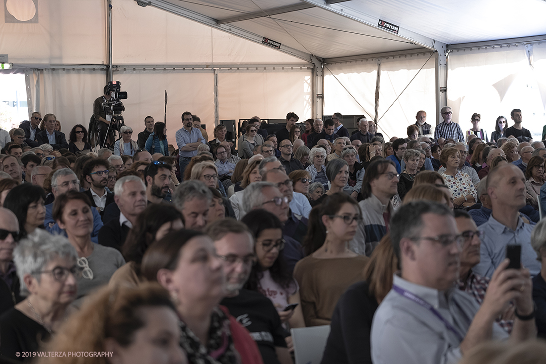 _DSF5447.jpg - 04/05/2019. Dogliani 2-5Maggio. Festival della TV avente come tema#percezioni, 4 giorni di dialoghi, confronti sguardi verso il mondo di domani. Nella foto il pubblico dell'incontro con  Gustavo Zagrebelsky