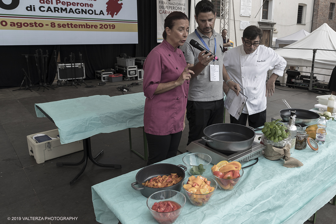 _G3I3868.jpg - 01/09/2019. Carmagnola. TO. Concorso del Peperone  Riservato ai produttori dellâ€™area di coltivazione del Peperone di Carmagnola, si premiano i migliori esemplari i dei quattro ecotipi locali: quadrato, lungo o corno di bue, trottola e tumaticot. Nella foto show-cooking della peperonata, in due diverse versioni, in chiusura del concorso del peperone. concorso del peperone.