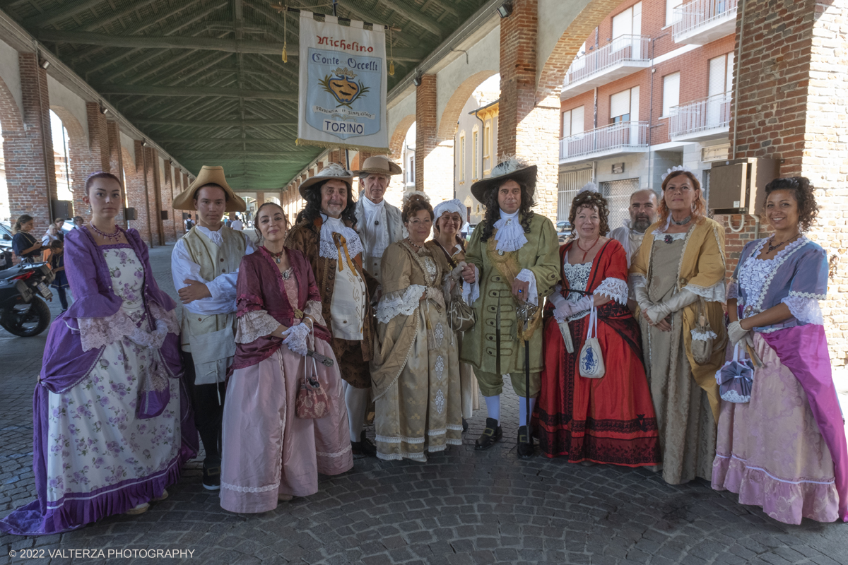 _DSF4767.jpg - 04/09/2022. Carmagnola. Nell'ambito della 73^ edizione della fiera Fiera Ã¨ andato in scena il peperone day 2022 , torna la nuova edizione della Festa di Re Peperone e della Bela Povronera, con sfilata delle maschere. Nella foto gruppo storico partecipante alla nuova edizione della Festa di Re Peperone e della Bela Povronera