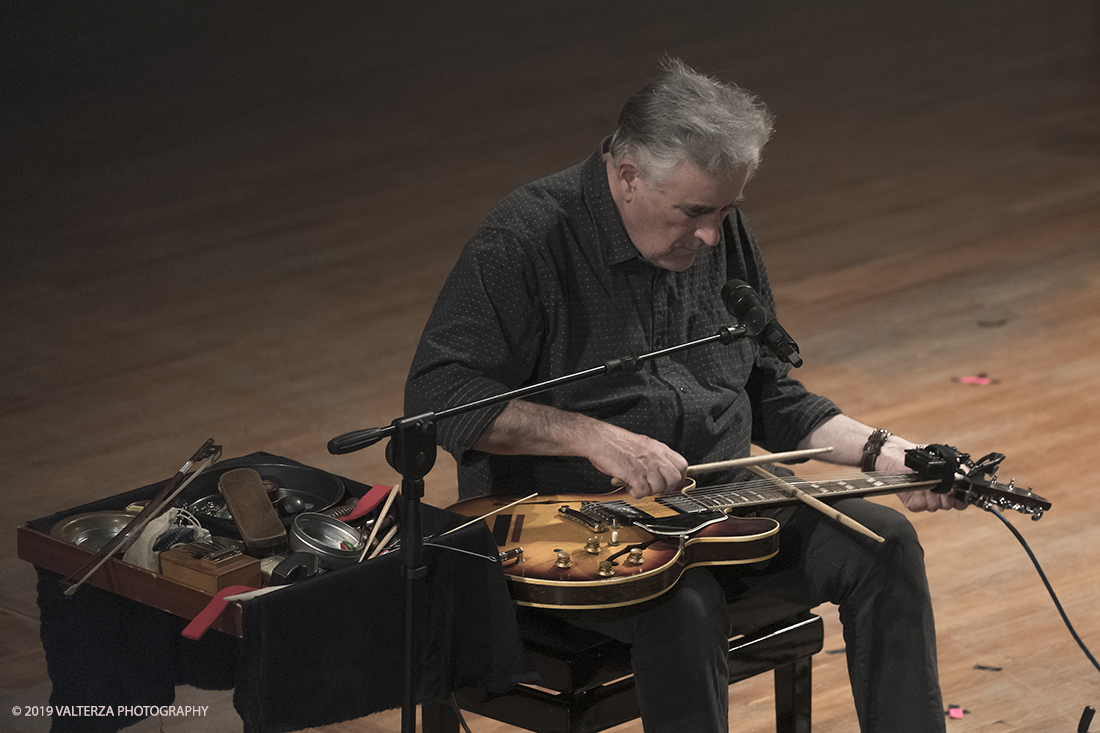 _G3I3070.jpg - 28/04/2019.Torino,.Attivo da oltre cinquantâ€™anni nei piuÌ€ disparati contesti musicali, Fred Frith eÌ€ un vero pioniere della chitarra elettrica, fin dai tempi di gruppi avant rock come Henry Cow o Massacre (con Bill Laswell). Come improvvisatore radicale ha suonato con figure del calibro di Robert Wyatt o John Zorn e come compositore ha visto suoi lavori interpretati da affermati ensemble di musica contemporanea. Nella foto Fred Frith nella esibizione "solo electric guitar" sul palco del conservatorio Giuseppe Verdi.