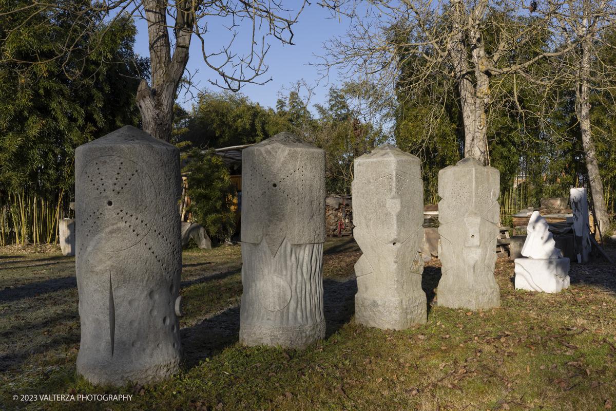 _G5A5023.jpg - Giovanni Borgarello Born in Cambiano - Turin Italy in 1950, he graduated from the Liceo Artistico and Accademia Albertina di Belle Arti in Turin. He lives in his museum studio via Marble sculptures, outdoor exhibition at the John Borgarelloâ€™s  country  estate. De Gasperi, 37 - 10020 Cambiano (To) among the majestic monuments and marbles of Carrara and the scent of exotic woods transformed into unique and original artistic objects .He was a student of Sandro Cherchi.