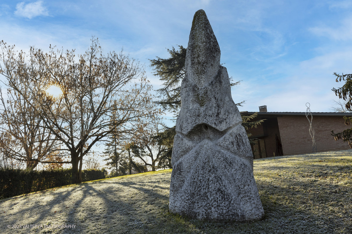 _G5A5116.jpg - Marble sculptures, outdoor exhibition at the John Borgarelloâ€™s  country  estate. Giovanni Borgarello Born in Cambiano - Turin Italy in 1950, he graduated from the Liceo Artistico and Accademia Albertina di Belle Arti in Turin. He lives in his museum studio via De Gasperi, 37 - 10020 Cambiano (To) among the majestic monuments and marbles of Carrara and the scent of exotic woods transformed into unique and original artistic objects .He was a student of Sandro Cherchi.