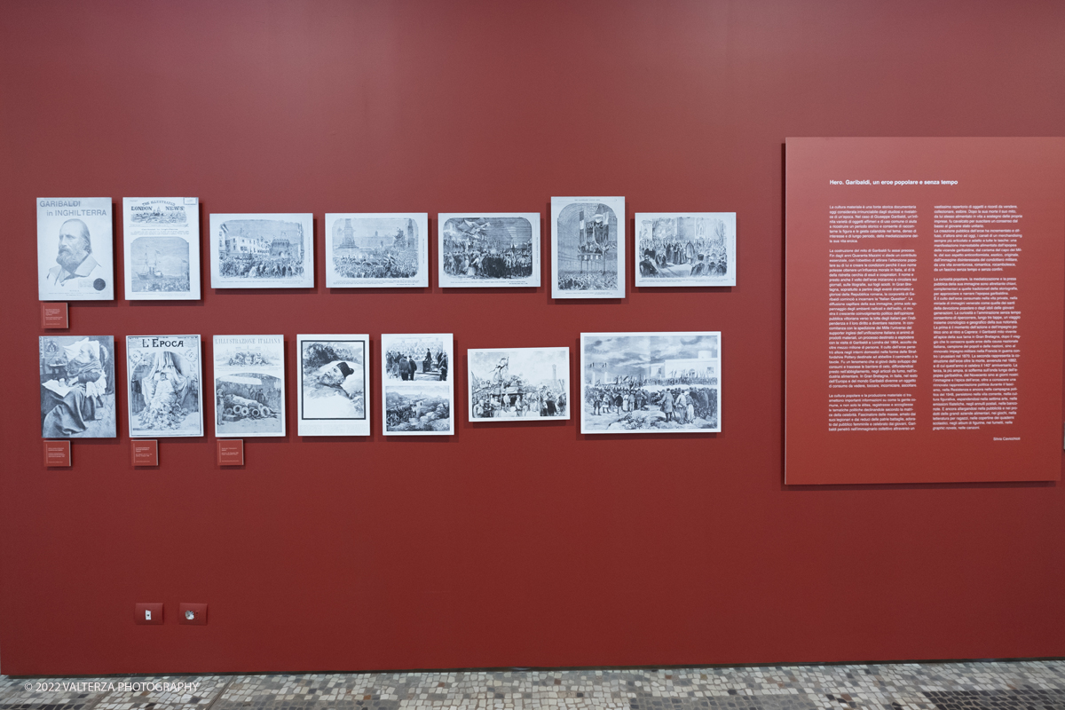 DSCF0017.jpg - 14/07/2022. Torino. La mostra, Ã¨ dedicata alla narrazione e al mito che si Ã¨ sviluppato intorno allâ€™Eroe dei due mondi: una figura iconica nata a metÃ  dellâ€™Ottocento e la cui onda lunga si propaga sino ai giorni nostri. Nella foto parte dell'allestimento della mostra