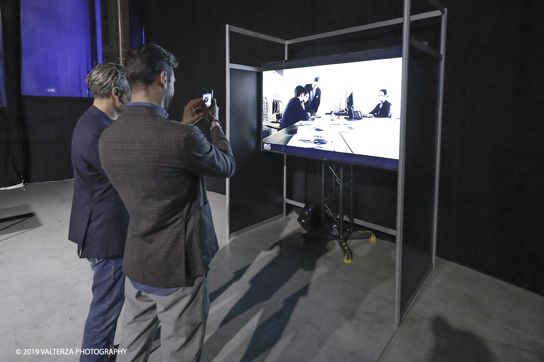 _G3I6009.jpg - 22/05/2019. Torino, OGR.  Â«Hoas - History of a styleÂ», Ã¨ una kermesse incentrata su abiti, arte e manifatture, celebrati in modo inedito, svelando che cosa câ€™Ã¨ dietro le quinte di una griffe, di unâ€™atelier, di una lavorazione sperimentale. Nella foto la room multimediale promette un viaggio nel mondo delle quattro maison che sfileranno grazie a sei maxi schermi di cui uno supportato dalla realtÃ  aumentata.