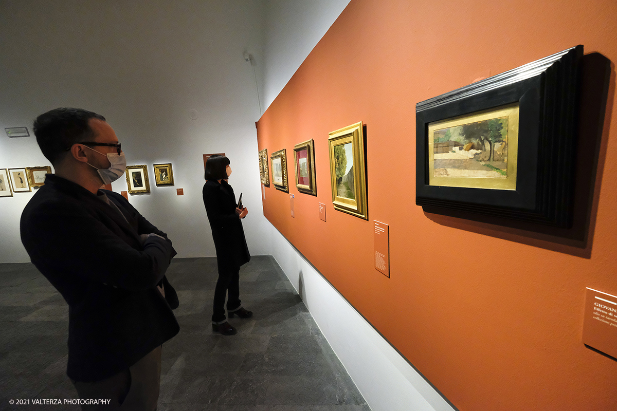 _DSF8968.jpg - 23/02/2021. Bard (Aosta). Il Forte di Bard apre la sua stagione artistica con una grande mostra sui Macchiaioli comprendente 80 opere. Nella foto in visita alla mostra