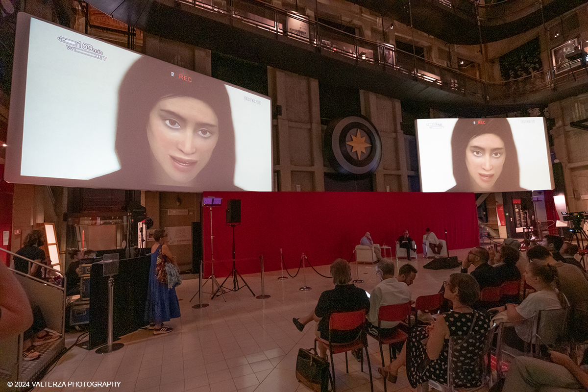 _DSF3534.jpg - 02/07/2024. Torino. Il Museo Nazionale del Cinema di Torino inaugura VIDEO GAME ZONE, una delle prime aree permanenti in Italia e al mondo, interamente dedicata ai videogiochi allâ€™interno di unâ€™istituzione museale. Sâ€™inaugura con la Masterclass di David Cage,uno dei piÃ¹ importanti autori di videogiochi e fondatore di Quantic Dream . David Cage viene insignito del premio Stella della Mole. Nella foto un momento della Master Class di David Cage in dialogo con i curatori Domenico De Gaetano e Fabio Viola