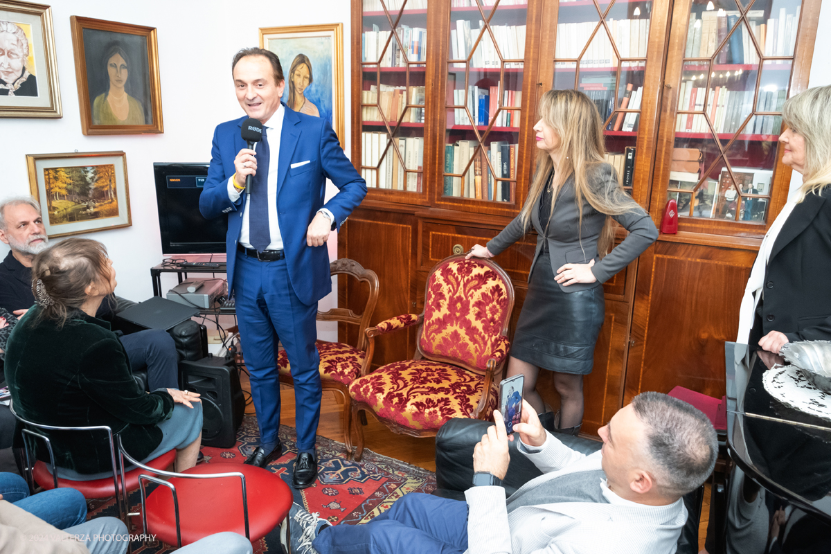 _DSF2997.jpg - Giugno-2024. Torino. Incontro con il Presidente della Regione Alberto Cirio nella sede del Caramella Choco Bistrot.Nella foto  un momento dell'incontro con i partecipanti all'evemto