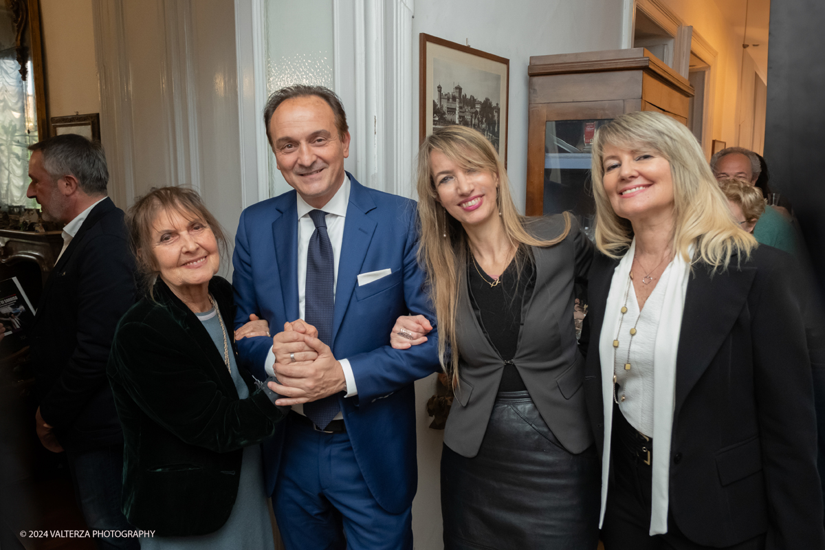 _DSF4758.jpg - Giugno-2024. Incontro con il Presidente della Regione Alberto Cirio nella sede del Caramella Choco Bistrot. Nella foto  Carla Grimaldi, Alberto Cirio, Paola Caramella e Alessandra Macario