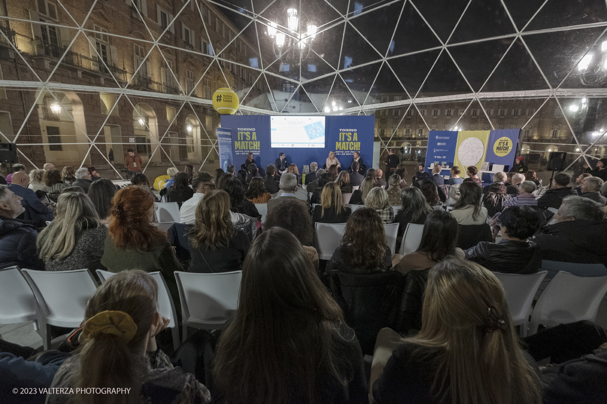 _DSF0976.jpg - 18/11/2023. Torino. Presentazione a Casa Tennis del libro. Il Tennis a Bordighera dal 1878 ad oggi.  Il primo circolo in Italia, la nascita della racchetta SIRT e il Centro Piatti a cura di Merello Gisella. Nella foto L'introduzione alla presentazione da parte di Alessio Stefanoni nell'ambito di un evnto federmoda CNA Torino