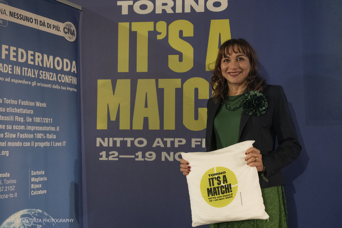 _DSF9288.jpg - 18/11/2023. Torino. Presentazione a Casa Tennis del libro. Il Tennis a Bordighera dal 1878 ad oggi.  Il primo circolo in Italia, la nascita della racchetta SIRT e il Centro Piatti a cura di Merello Gisella. Nella foto la scrittrice e storica Gisella Merello curatrice del Libro