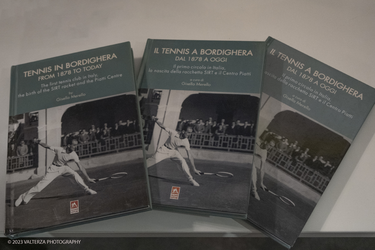 _DSF9361.jpg - 18/11/2023. Torino. Presentazione a Casa Tennis del libro. Il Tennis a Bordighera dal 1878 ad oggi.  Il primo circolo in Italia, la nascita della racchetta SIRT e il Centro Piatti a cura di Merello Gisella. Nella foto il libro presentato