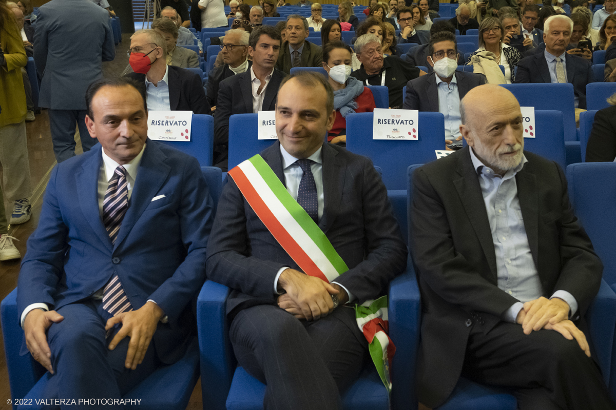 DSCF7362.jpg - 23/09/2022. Torino. Apertura della 14esima edizione di Terra Madre Salone del Gusto, lâ€™evento globale organizzato da Slow Food, Regione Piemonte e CittÃ  di Torino dedicato al cibo buono, pulito e giusto e alle politiche alimentari. Nella foto Alberto Cirio, Stefano Lo Russo, Carlo Petrini