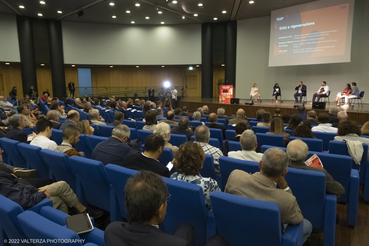 DSCF7400.jpg - 23/09/2022. Torino. Apertura della 14esima edizione di Terra Madre Salone del Gusto, lâ€™evento globale organizzato da Slow Food, Regione Piemonte e CittÃ  di Torino dedicato al cibo buono, pulito e giusto e alle politiche alimentari. Nella foto un momento della conferenza stampa