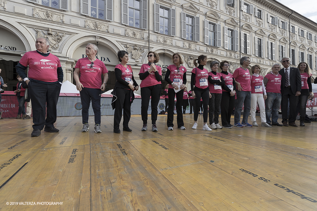 _G3I7203.jpg - 03-03-2019. Torino. â€œJust The Woman I am â€� Ã¨ una corsa/camminata podistica non competitiva di 6 km per sostenere la ricerca universitaria sul cancro: uomini e donne correranno fianco a fianco a sostegno della ricerca universitaria e della diffusione di una maggiore consapevolezza di sÃ© per un corretto stile di vita.  In questa giornata non c'Ã¨ solo la corsa, ma anche un fitto programma di eventi in piazza, non esclusivamente sportivi. Nella foto sul palco il presidente del CUs Riccardo D'Elicio con il presidente della regione Sergio Chiamparino ed altre rappresentanti di istituzioni che sostengono l'iniziativa , UniversitÃ  e Politecnico di Torino.