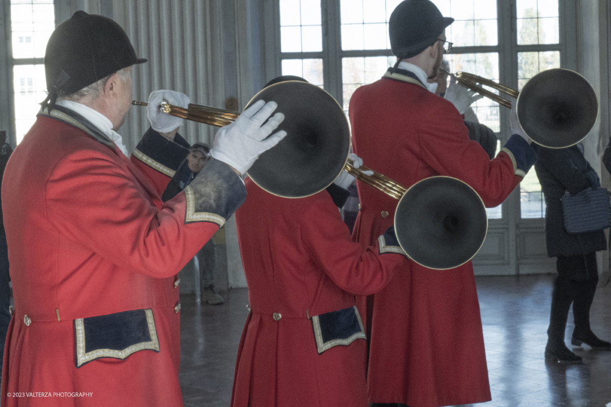 _DSF6657.jpg - 12-11-2023 Stupinigi.Gli antichi rituali della caccia reale rivivono alla Palazzina di Stupinigi nel mese dedicato all'arte venatoria al suono dei corni di Santâ€™Uberto patrimonio UNESCO. Nella foto esibizione dei suonatori dei corrni da caccia patrimonio UNESCO