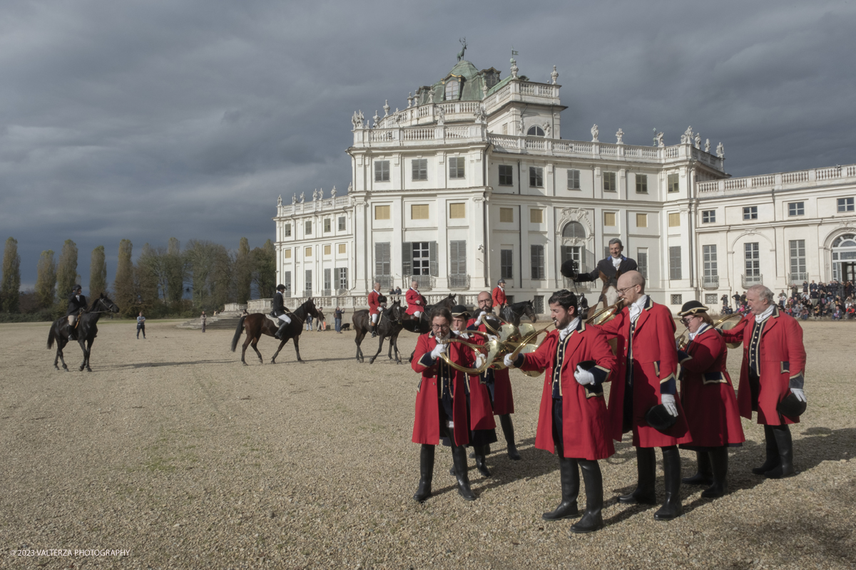 _DSF6930.jpg - 12-11-2023 Stupinigi.Gli antichi rituali della caccia reale rivivono alla Palazzina di Stupinigi nel mese dedicato all'arte venatoria al suono dei corni di Santâ€™Uberto patrimonio UNESCO. Nella foto un momento della rievocazione delle battute di caccia realizzate nei giarddini della reggia