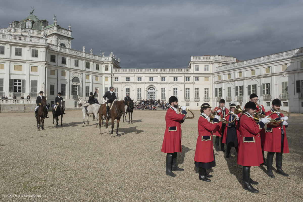 _DSF7033.jpg - 12-11-2023 Stupinigi.Gli antichi rituali della caccia reale rivivono alla Palazzina di Stupinigi nel mese dedicato all'arte venatoria al suono dei corni di Santâ€™Uberto patrimonio UNESCO. Nella foto un momento della rievocazione delle battute di caccia realizzate nei giarddini della reggia