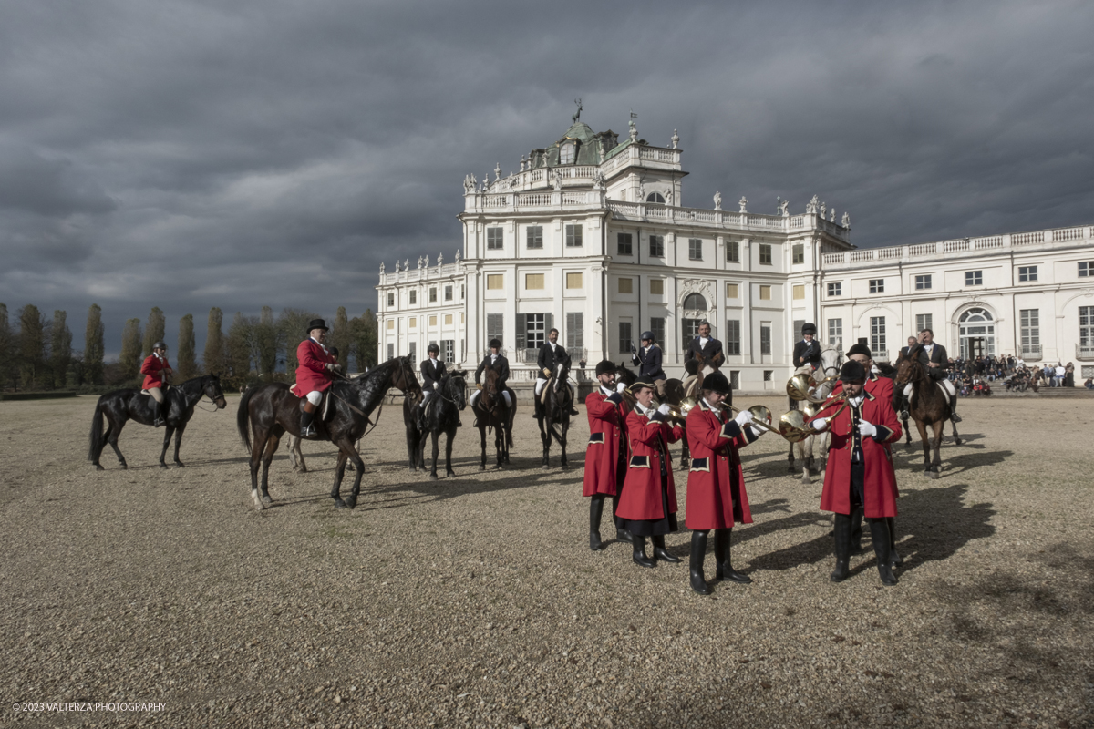 _DSF7189.jpg - 12-11-2023 Stupinigi.Gli antichi rituali della caccia reale rivivono alla Palazzina di Stupinigi nel mese dedicato all'arte venatoria al suono dei corni di Santâ€™Uberto patrimonio UNESCO. Nella foto un momento della rievocazione delle battute di caccia realizzate nei giarddini della reggia