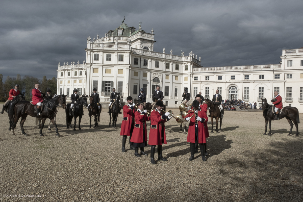 _DSF7236.jpg - 12-11-2023 Stupinigi.Gli antichi rituali della caccia reale rivivono alla Palazzina di Stupinigi nel mese dedicato all'arte venatoria al suono dei corni di Santâ€™Uberto patrimonio UNESCO. Nella foto un momento della rievocazione delle battute di caccia realizzate nei giarddini della reggia