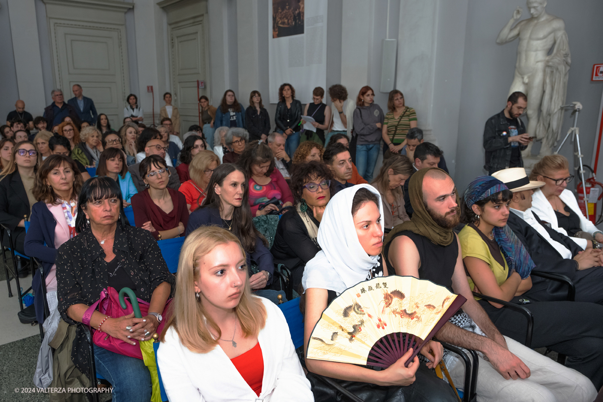 _DSF9614.jpg - 23/06/2024. Torino. Marina AbramoviÄ‡ a Torino premiata dall'Accademia AlbertinaLa performer ha spiegato perchÃ© l'Italia e il capoluogo piemontese sono cosÃ¬ importanti nella sua storia personale e di artista. Nella foto il pubblico degli invitati all'evento