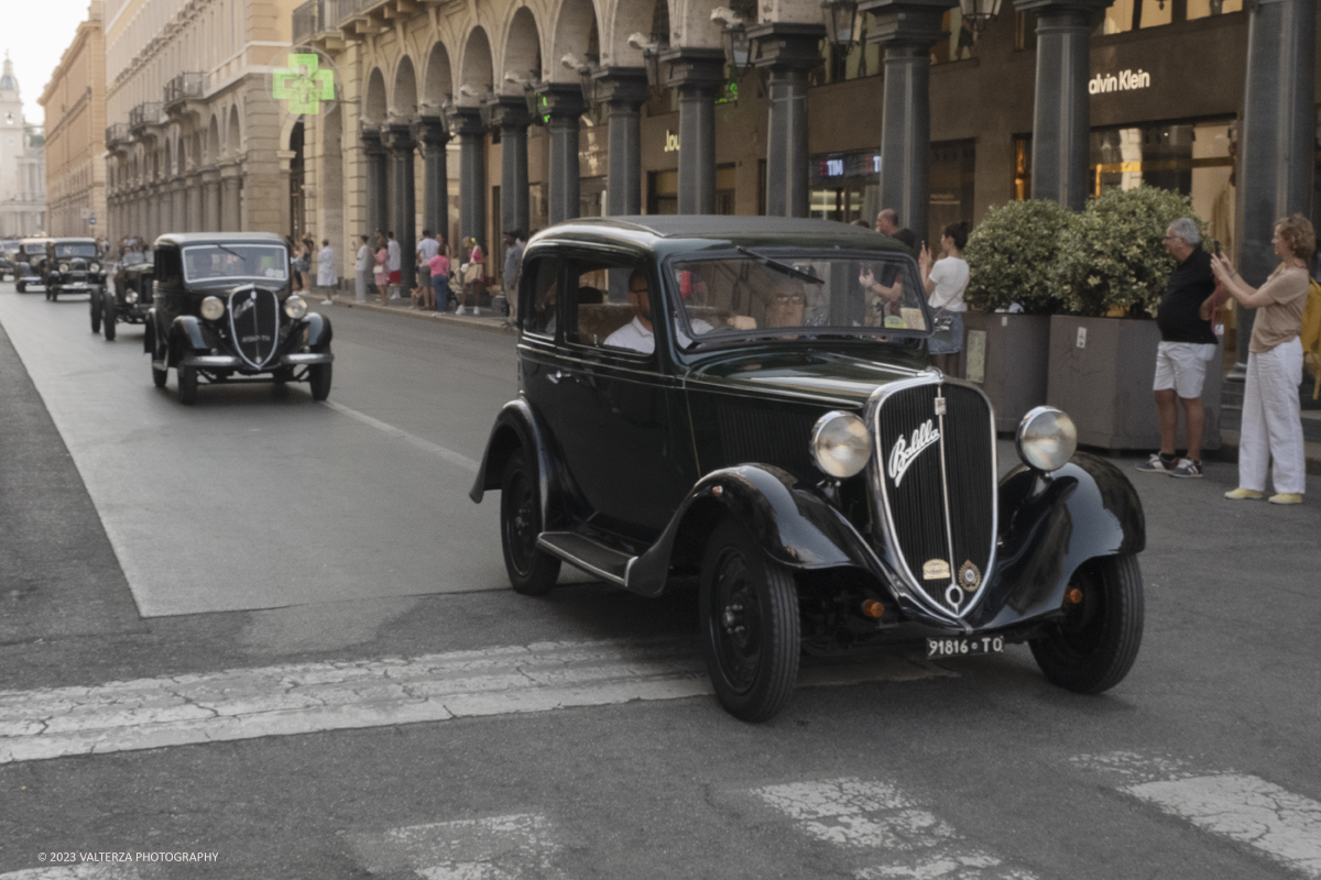 _DSF9252.jpg - 19/07/2023. Torino. MAUTO 90 anni. La parata delle vetture d'epoca. Nella foto un momento della parata attraverso via Roma