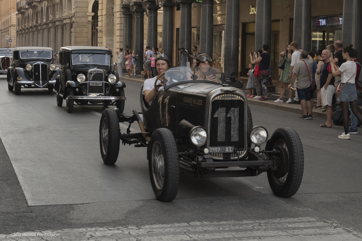 _DSF9279.jpg - 19/07/2023. Torino. MAUTO 90 anni. La parata delle vetture d'epoca. Nella foto un momento della parata attraverso via Roma