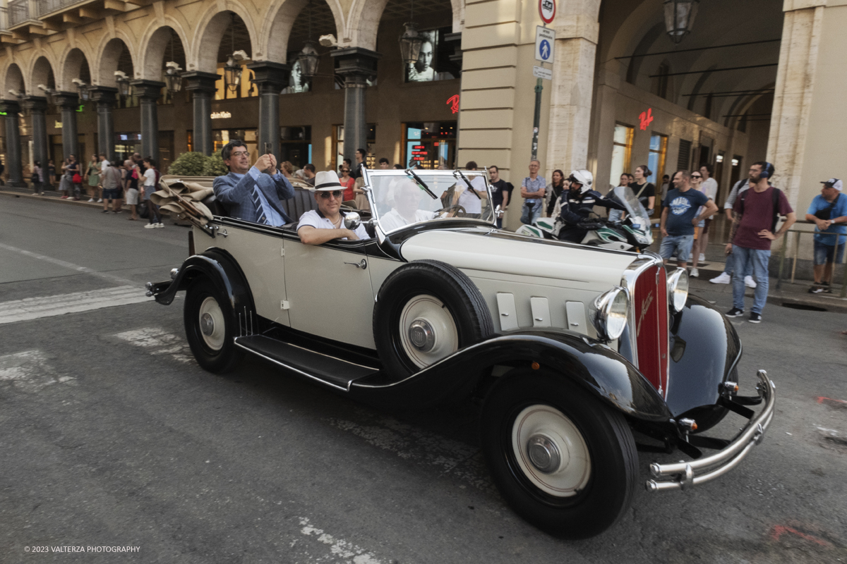 _DSF9312.jpg - 19/07/2023. Torino. MAUTO 90 anni. La parata delle vetture d'epoca. Nella foto un momento della parata attraverso via Roma