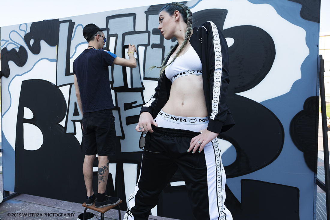 DSCF8087.jpg - 08/06/2019. Torino, Maze, il festival dedicato al mondo dello Streetwear e della Streetculture. Street fashion con la modella Benedetta.