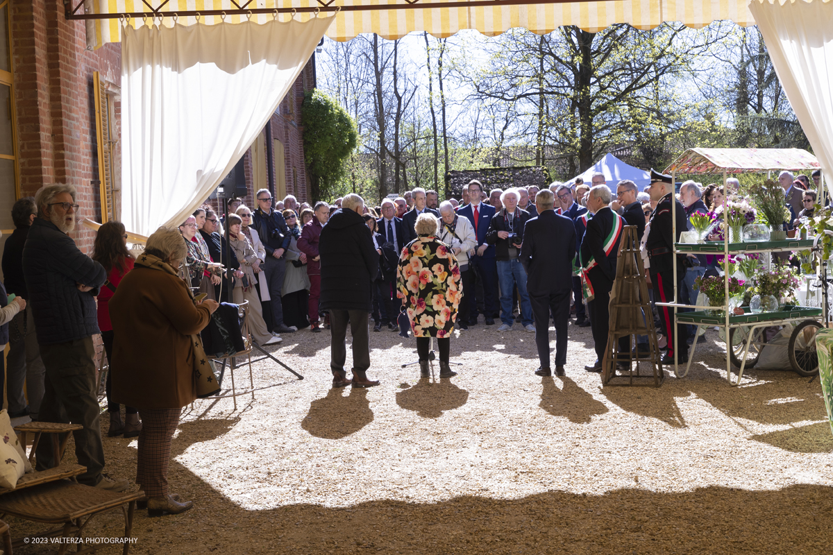 _G3I6824.jpg - 01/04/2023. Torino. La riapertura del parco del castello di Pralormo annuncia ogni anno la primavera con la straordinaria fioritura di piÃ¹ di 100.000 tulipani.. Nella foto Consolata Soleri in Beraudo, Contessa di Pralormo affiancata dal marito , presenti i sindaci dei comuni circostanti e Fabio Carosso vicepresidente della Regione Piemonte apre l'evento di Messer Tulipano che durerÃ  fino il primo di Maggio