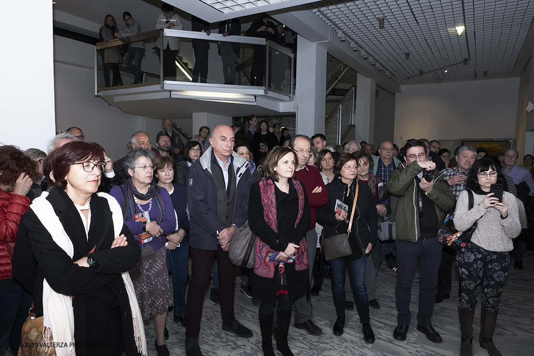 _DSF8130.jpg - 14-03-2019. Torino. Alla GAM,come eravamo. L'Italia del dopoguerra che si rimette in piedi ed il mondo del lavoro. Nella foto un folto pubblico attende ad una breve presentazione prima dell'apertura della mostra.