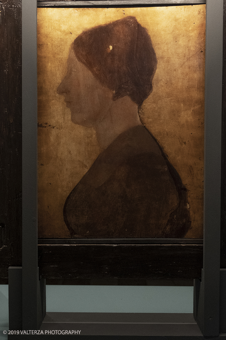 _DSF9015.jpg - 11/12/2019. Torino. Andrea Mantegna. Rivivere l'antico ,costruire il moderno. Nella foto Ercole de' Roberti. Ritratto di giovane donna (Lucrezia d'Este?) (verso) 1485-1487.