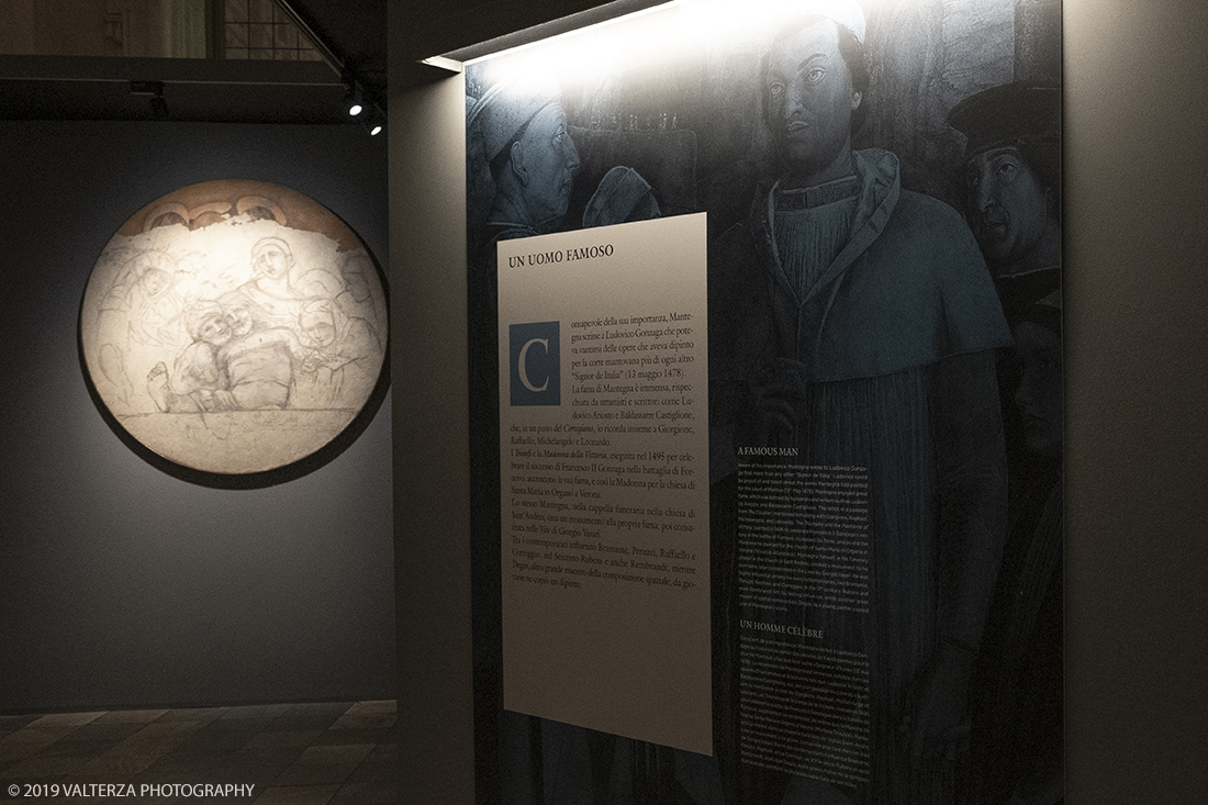 _DSF9046.jpg - 11/12/2019. Torino. Andrea Mantegna. Rivivere l'antico ,costruire il moderno. Nella foto sala dedicata al tema Un uomo Famoso. La fama del Mantegna fu immensa, documentata da umanisti e scrittori come Ludovico Ariosto e Baldassarre Castiglione che, in un passo del Cortegiano, lo ricorda assieme a Giorgione, Michelangelo, Raffaello e Leonardo.