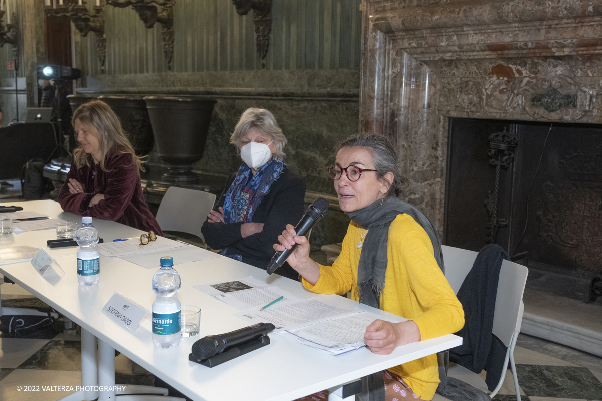 _DSF9729.jpg - 05/05/2022. Torino. La mostra Ã¨ la proposta con cui i Musei Reali intendono creare un percorso di visita innovativo nel quale le tecniche e i linguaggi dellâ€™arte contemporanea dialoghino con la cornice dellâ€™antica residenza. Nella foto l'intervento della curatrice Stefania Dassi in sede di conferenza di presentazione della mostra