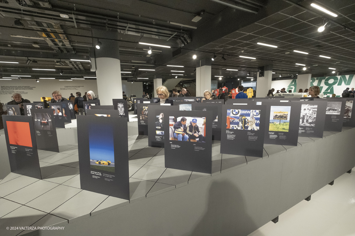 _DSF0207.jpg - 23/04/2024. Torino. La mostra Ã¨ la piÃ¹ grande e completa esposizione di vetture, memorabilia, libri e scatti fotografici mai realizzata ed intende approfondire due aspetti: la storia sportiva del campione e quella privata di un uomo che ha conquistato il cuore di milioni di appassionati in tutto il mondo.. Nella foto collezione di fotografie che ritraggono Ayrton Senna