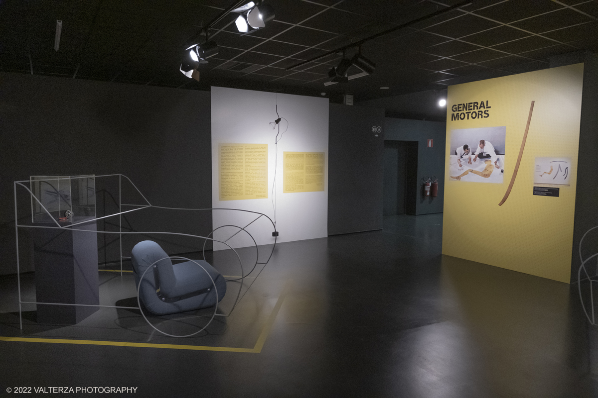 _DSF9450.jpg - 29/11/2022. Torino. Una doppia mostra realizzata dal MAUTO â€“ Museo Nazionale dellâ€™Automobile di Torino e ADI Design Museum â€“ Compasso dâ€™Oro di Milano: due sedi espositive, una a Torino    lâ€™altra a Milano, per raccontare il rapporto tra industrial design e car design, la scuola milanese e quella torinese, due cittÃ  che si guardano in modo non sempre lineare. Nella foto parte dell'allestimento della mostra