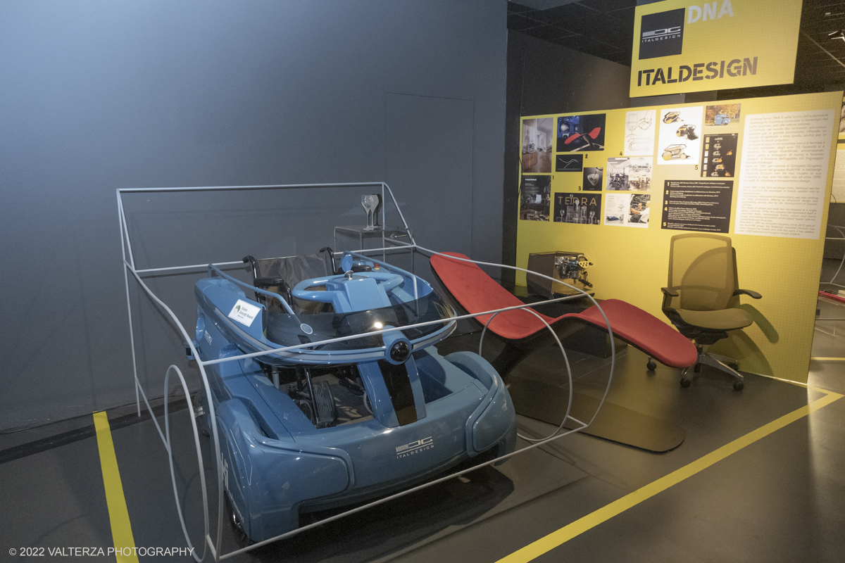 _DSF9489.jpg - 29/11/2022. Torino. Una doppia mostra realizzata dal MAUTO â€“ Museo Nazionale dellâ€™Automobile di Torino e ADI Design Museum â€“ Compasso dâ€™Oro di Milano: due sedi espositive, una a Torino    lâ€™altra a Milano, per raccontare il rapporto tra industrial design e car design, la scuola milanese e quella torinese, due cittÃ  che si guardano in modo non sempre lineare. Nella foto isola espositiva dedicata all'Italdesign