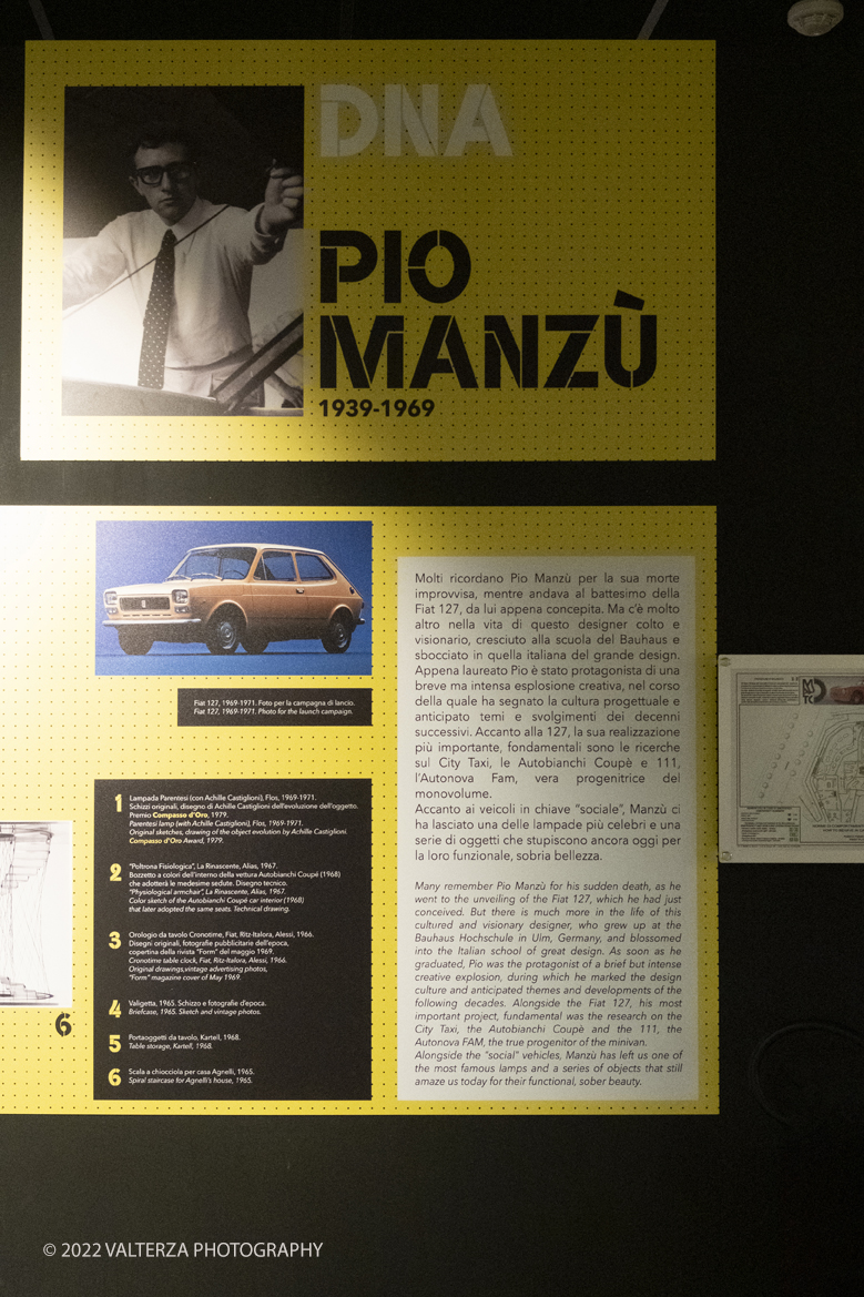 _DSF9624.jpg - 29/11/2022. Torino. Una doppia mostra realizzata dal MAUTO â€“ Museo Nazionale dellâ€™Automobile di Torino e ADI Design Museum â€“ Compasso dâ€™Oro di Milano: due sedi espositive, una a Torino    lâ€™altra a Milano, per raccontare il rapporto tra industrial design e car design, la scuola milanese e quella torinese, due cittÃ  che si guardano in modo non sempre lineare. Nella foto isola espositiva dedicata a Pio ManzÃ¹. Particolare