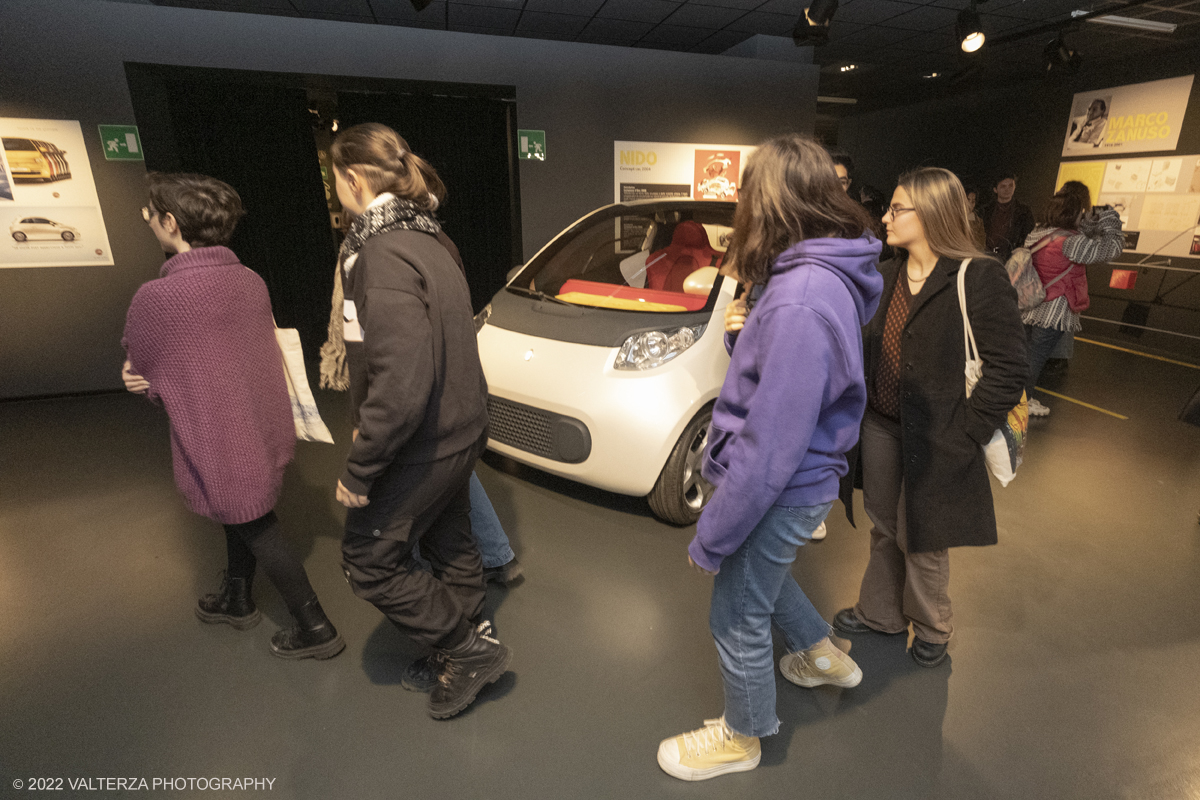 _DSF9942.jpg - 29/11/2022. Torino. Una doppia mostra realizzata dal MAUTO â€“ Museo Nazionale dellâ€™Automobile di Torino e ADI Design Museum â€“ Compasso dâ€™Oro di Milano: due sedi espositive, una a Torino    lâ€™altra a Milano, per raccontare il rapporto tra industrial design e car design, la scuola milanese e quella torinese, due cittÃ  che si guardano in modo non sempre lineare. Nella foto in visita alla mostra