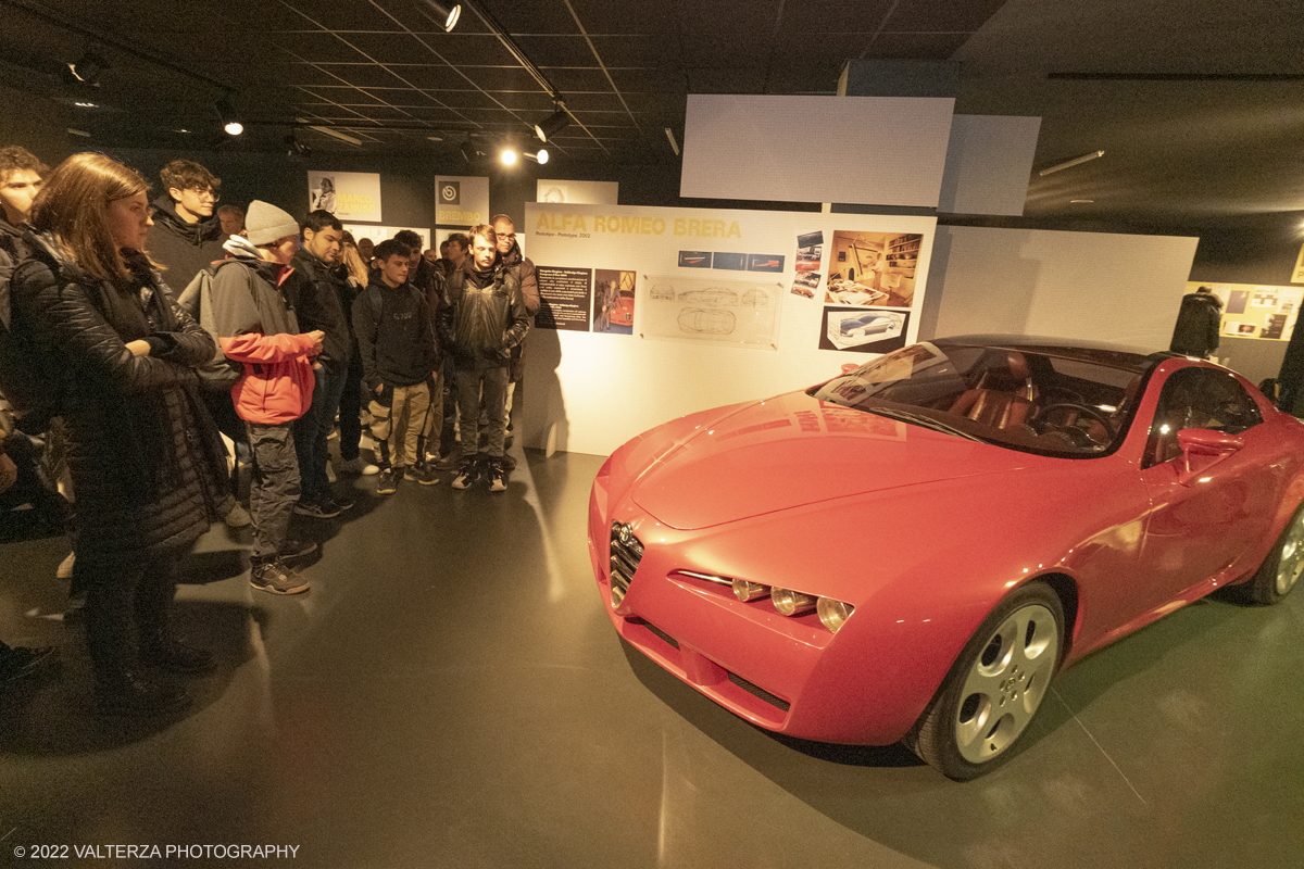 _DSF9951.jpg - 29/11/2022. Torino. Una doppia mostra realizzata dal MAUTO â€“ Museo Nazionale dellâ€™Automobile di Torino e ADI Design Museum â€“ Compasso dâ€™Oro di Milano: due sedi espositive, una a Torino    lâ€™altra a Milano, per raccontare il rapporto tra industrial design e car design, la scuola milanese e quella torinese, due cittÃ  che si guardano in modo non sempre lineare. Nella foto in visita alla mostra