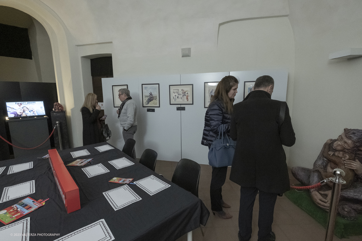 _DSF1488.jpg - 03/03/2023. Torino. In mostra le fotografie che nella lunghissima carriera di Erwitt meglio hanno descritto e rappresentato tutte le sfaccettature  dellâ€™essere famiglia. Nella foto la sala didattica annessa alla mostra