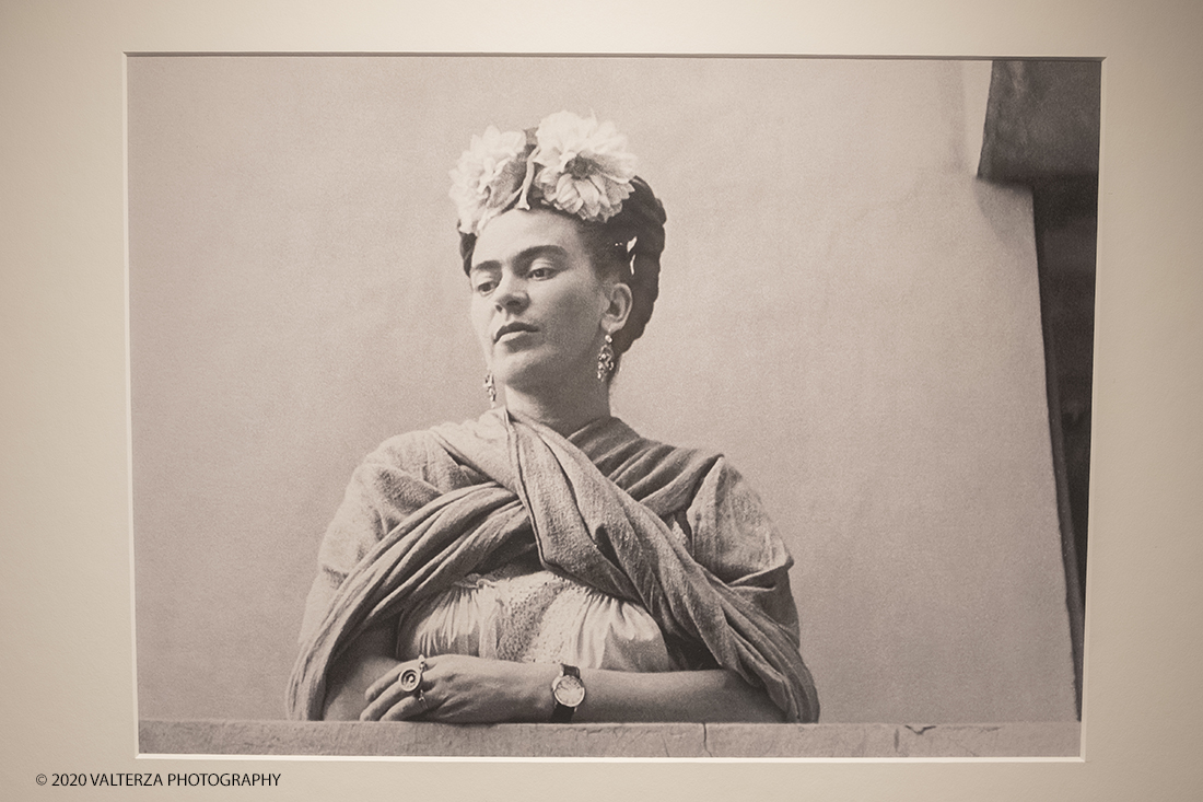 _DSF2700.jpg - 31/01/2020. Torino. " Frida Kahlo through the lens of Nickolas Murray" .Un viaggio emozionale nella vita dell'icona mondiale Frida Kahlo. Un percorso per conoscere la donna, viverla e comprendere la sua essenza, fatta di forza, coraggio, talento e un immenso amore. Una mostra evento per la prima volta in Europa. Nella foto Frida; San Angel; 1941