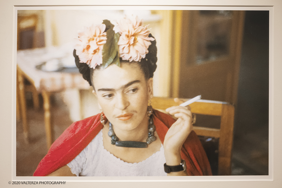 _DSF2709.jpg - 31/01/2020. Torino. " Frida Kahlo through the lens of Nickolas Murray" .Un viaggio emozionale nella vita dell'icona mondiale Frida Kahlo. Un percorso per conoscere la donna, viverla e comprendere la sua essenza, fatta di forza, coraggio, talento e un immenso amore. Una mostra evento per la prima volta in Europa. Nella foto Frida Khalo; 1941