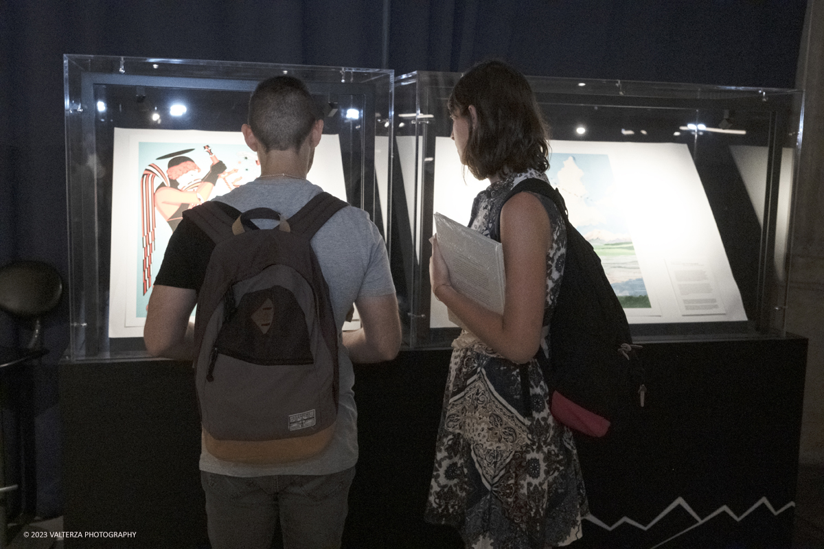 _DSF7509.jpg - 12/07/2023. Torino. La mostra si propone di offrire al pubblico un'esperienza coinvolgente e interattiva, permettendo di scoprire la bellezza e la ricchezza dei luoghi attraversati dalla Via Francigena con particolare attenzione ai cammini sindonici del Piemonte. Nella foto in visita alla mostra