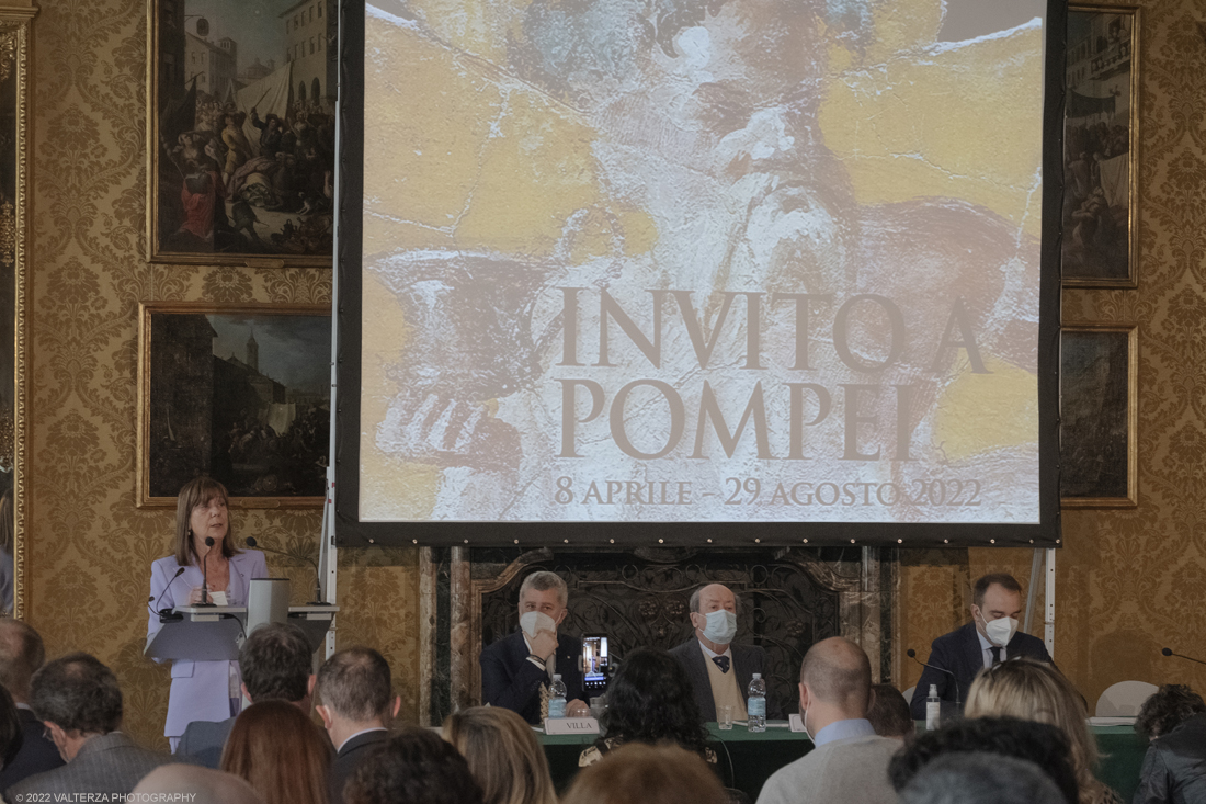 _DSF1602.jpg - 07/04/2022. Torino. La mostra a Palazzo Madama dall'8 Aprile al 9 Agosto 2022 Ã© un "Invito" a entrare nelle case di Pompei, a scoprire quali erano le atmosfere, come erano arredate, come erano decorate ed abbellite, attraverso un viaggio nel mondo pompeiano. Nella foto un momento della conferenza stampa relatori Maurizio Cibrario Presidente fondazione Torino Musei, Giovanni Carlo Federico Villa direttore di Palazzo Madama, Stefano Lo Russo Sindaco di Torno, Poggio Vittoria  assessore regione Piemonte