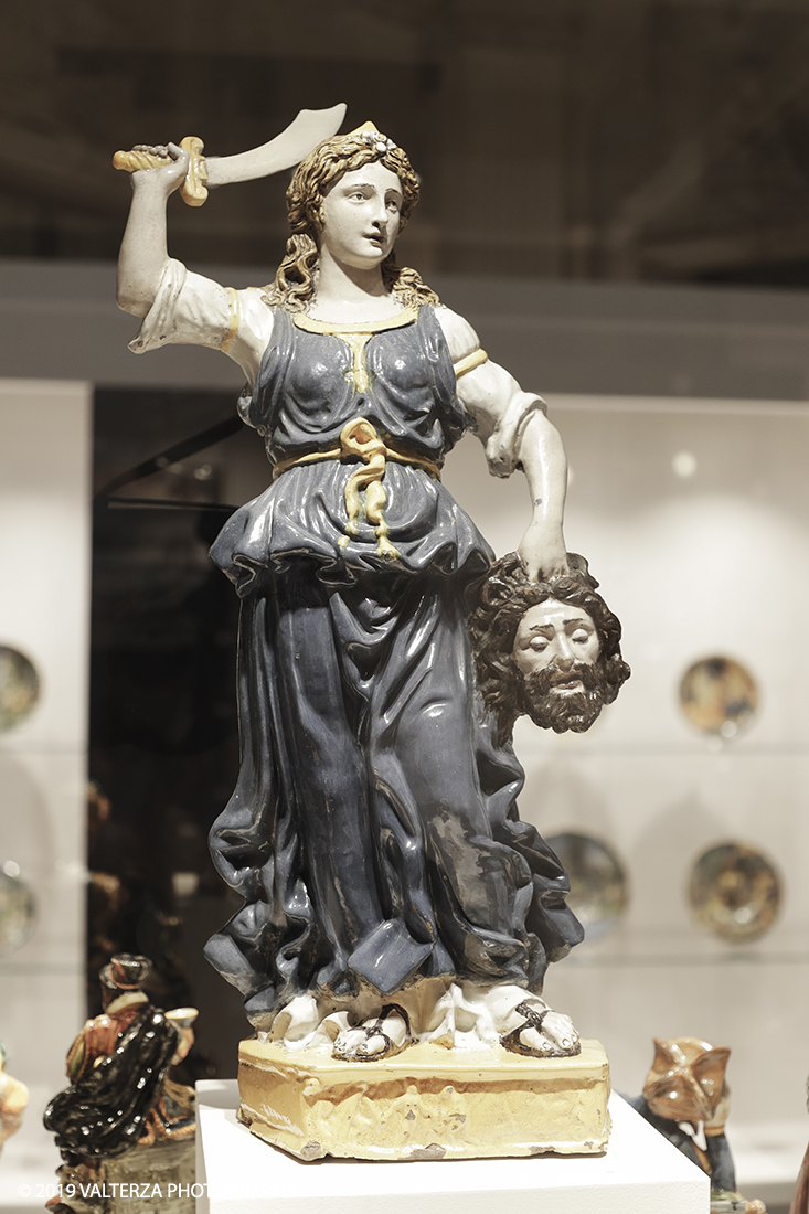 _G3I9973.jpg - 12/06/2019. Torino, Il grande esperto Tim Wilson ha riunito a Torino "il piÃ¹ straordinario insieme di maioliche rinascimentali mai visto". Nella foto  scultura in maiolica raffigurante Giuditta. Bottega di San Giovanni della Robbia. Firenze; circa 1520