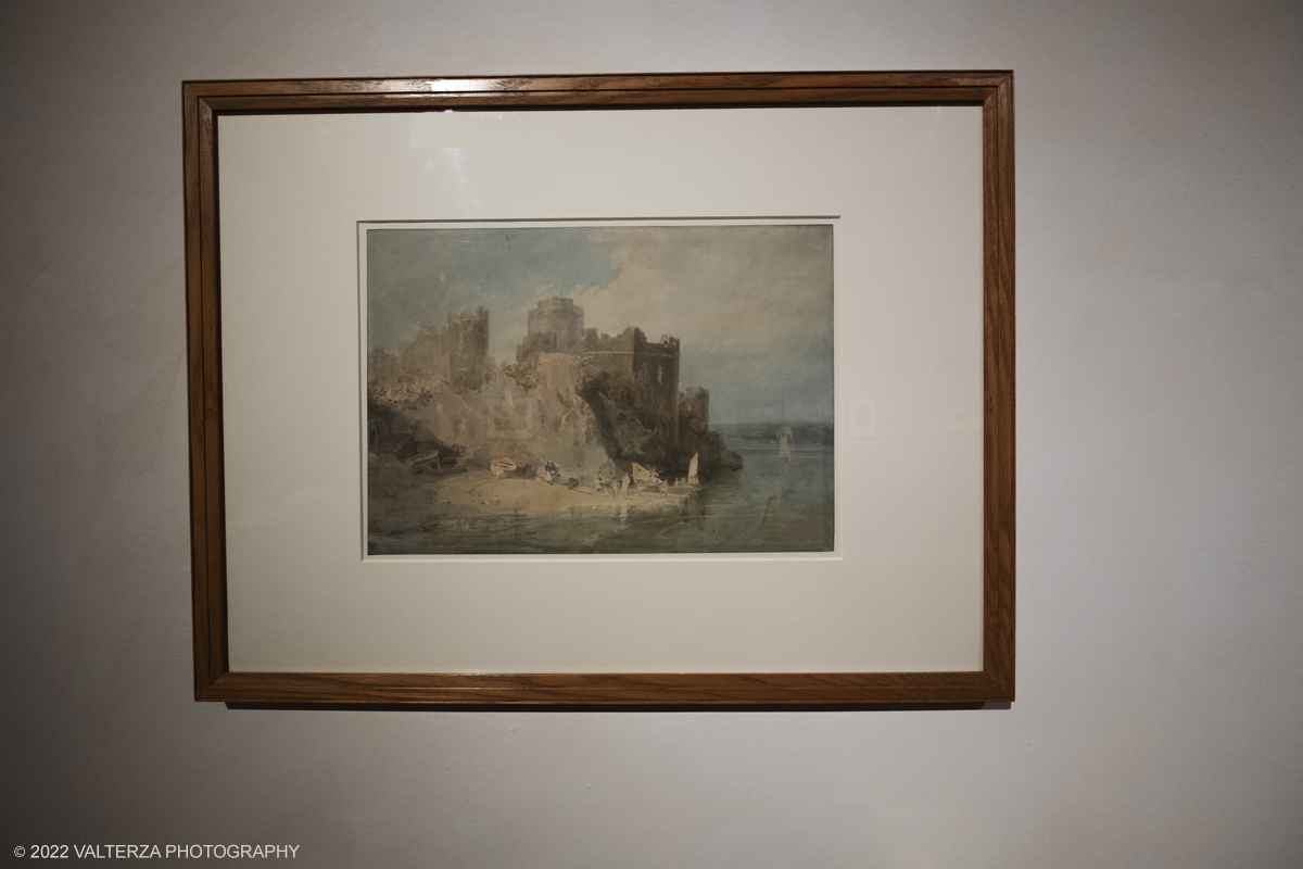 _DSF4000.jpg - 24/10/2022 .Torino. Per la prima volta in Italia una mostra dedicata al celebre artista John Constable: oltre cinquanta opere, provenienti dalla Tate UK, ripercorrono cronologicamente la vicenda artistica del pittore, tra i massimi esponenti della pittura romantica inglese. Nella foto opera Il castello di Pembroke di Joseph Mallord  e William Turner sala 3 dedicata ai pitori contemporanei