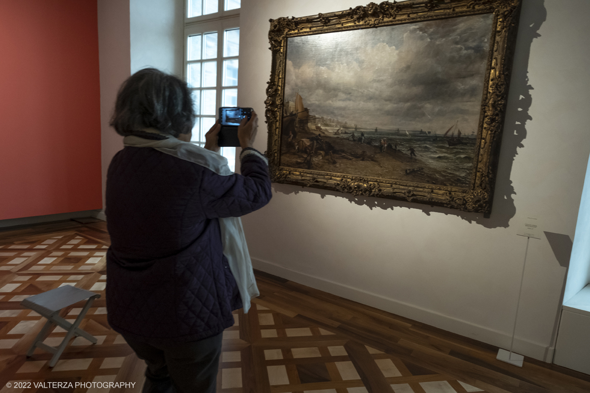 _DSF4353.jpg - 24/10/2022 .Torino. Per la prima volta in Italia una mostra dedicata al celebre artista John Constable: oltre cinquanta opere, provenienti dalla Tate UK, ripercorrono cronologicamente la vicenda artistica del pittore, tra i massimi esponenti della pittura romantica inglese. Nella foto in visita alla mostra