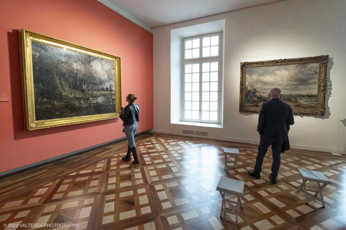 _DSF4379.jpg - 24/10/2022 .Torino. Per la prima volta in Italia una mostra dedicata al celebre artista John Constable: oltre cinquanta opere, provenienti dalla Tate UK, ripercorrono cronologicamente la vicenda artistica del pittore, tra i massimi esponenti della pittura romantica inglese. Nella foto in visita alla mostra