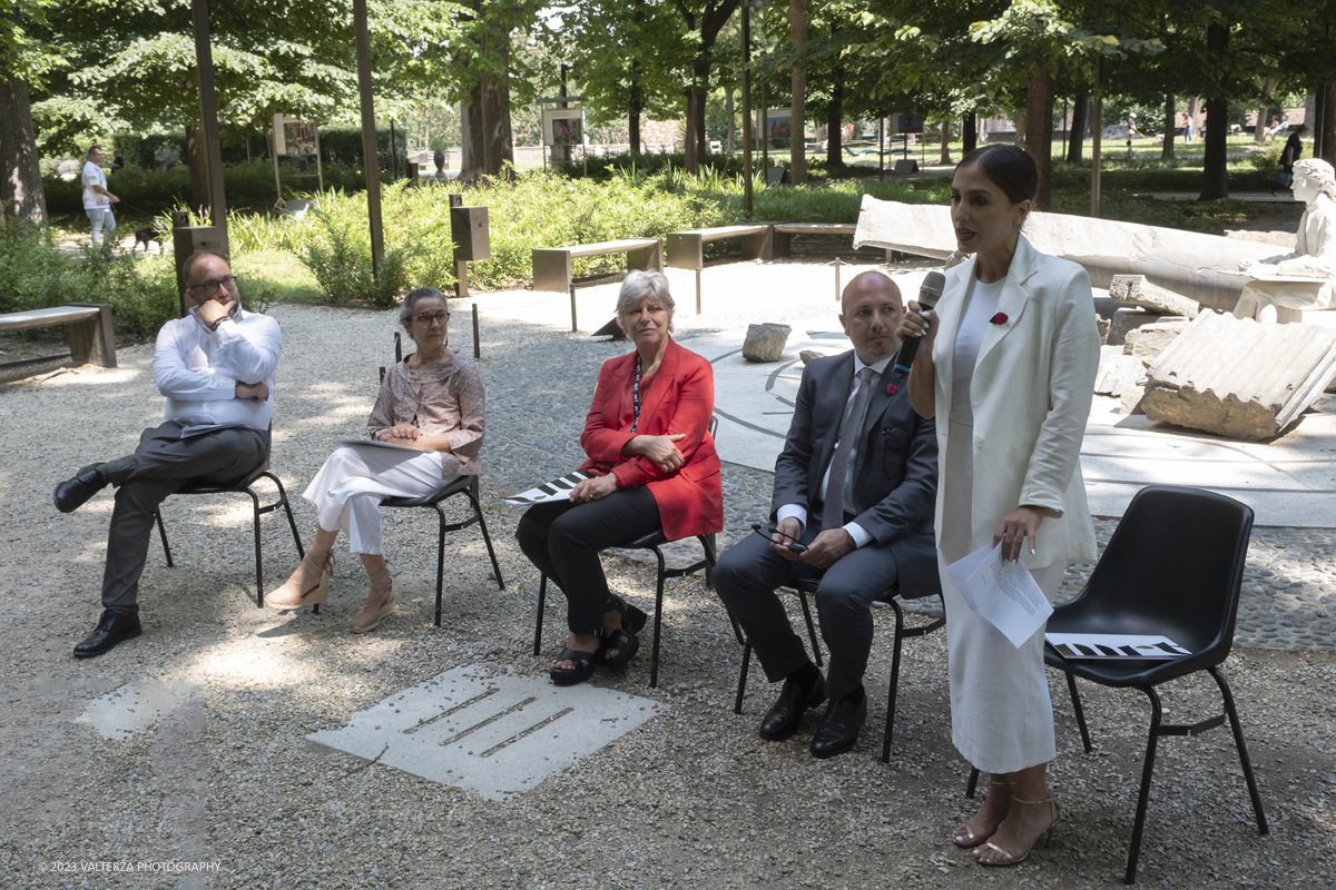 _DSF6807.jpg - 04/07/2023. Torino. Una mostra fotografica, unâ€™installazione artistica e un programma di eventi promuovono il patrimonio culturale siriano attraverso la conoscenza della secolare coltivazione e trasformazione del fiore, Patrimonio Immateriale dellâ€™UmanitÃ  UNESCO. Nella foto un momento della presentazione del progetto da parte di Alessio Re, Segretario Generale Fondazione Santagata per lâ€™Economia della Cultura, Stefania Dassi curatrice deiGiardini Reali, Enrica Pagella direttrice, Fares Kallas, Syria Trust for Development e Reme Sakr, Syria Trust for Development