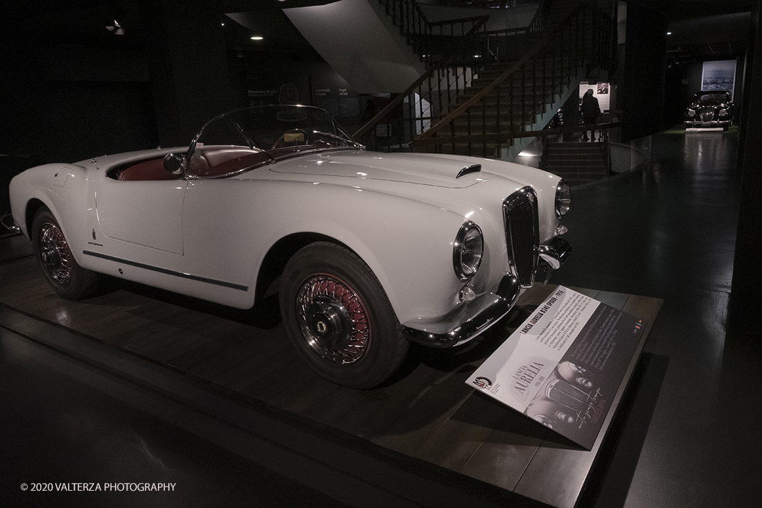 _DSF1339.jpg - 30/01/2020. Torino: Al Mauto una mostra dedicata ai 70 anni del mito torinese Lancia Aurelia.Il Museo Nazionale dellâ€™Automobile di Torino ha inaugurato la mostra "LANCIA AURELIA 1950 â€“ 2020. MITO SENZA TEMPO", uno straordinario percorso espositivo, che racconta, con il contributo di 18 esemplari dâ€™eccezione â€“ di serie e fuoriserie â€“ lâ€™evoluzione del modello presentato per la prima volta al pubblico proprio a Torino nel 1950.â€œ Nella foto Lancia Aurelia B24S Spider 1954